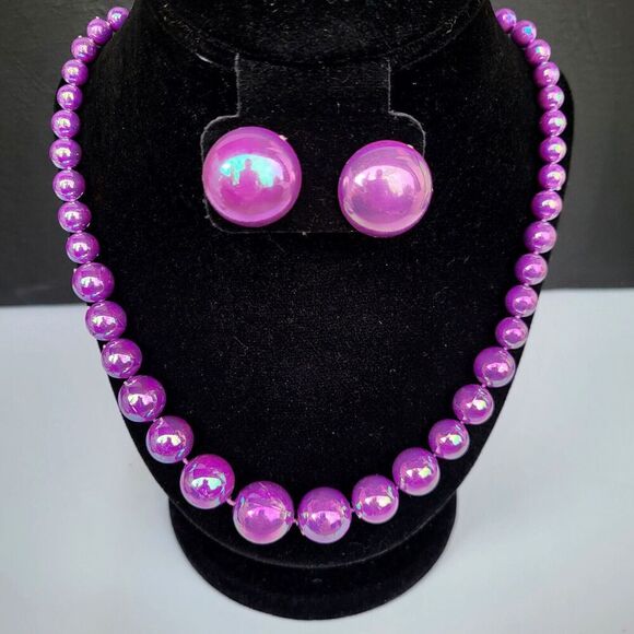 Vintage Demi Parure 90s Acrylic Purple AB Graduated Bead Necklace 24 in - Picture 1 of 6